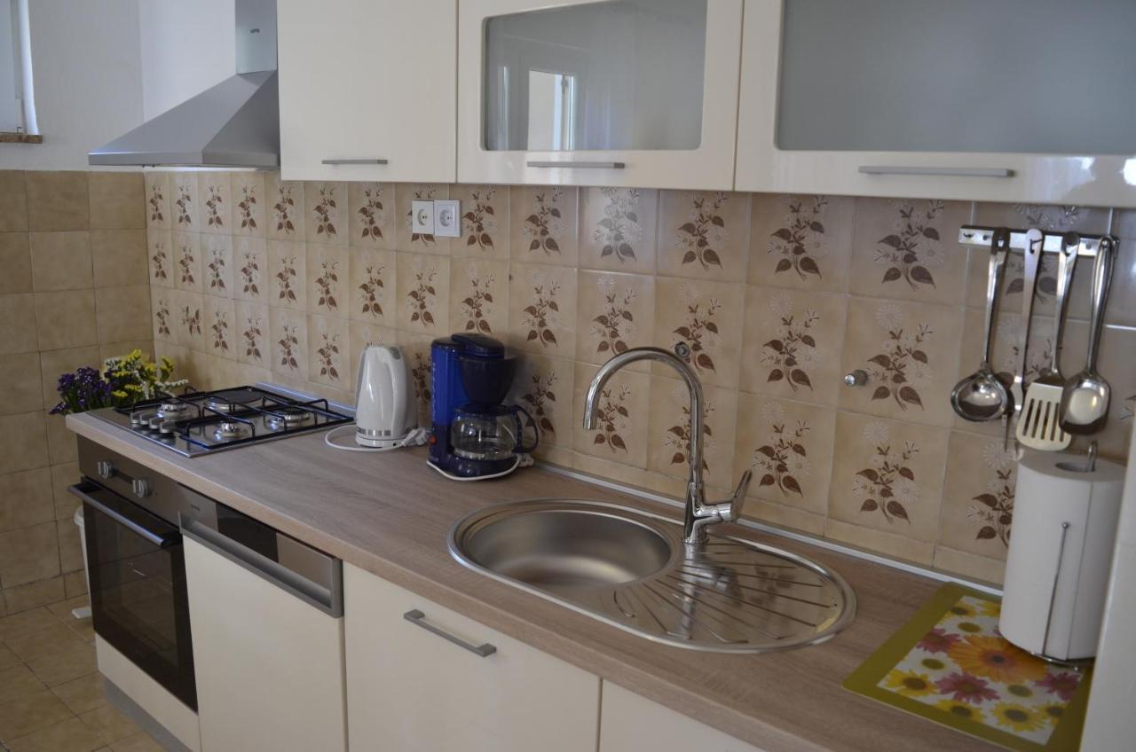 Apartment Ana Kaštel Sućurac Bagian luar foto