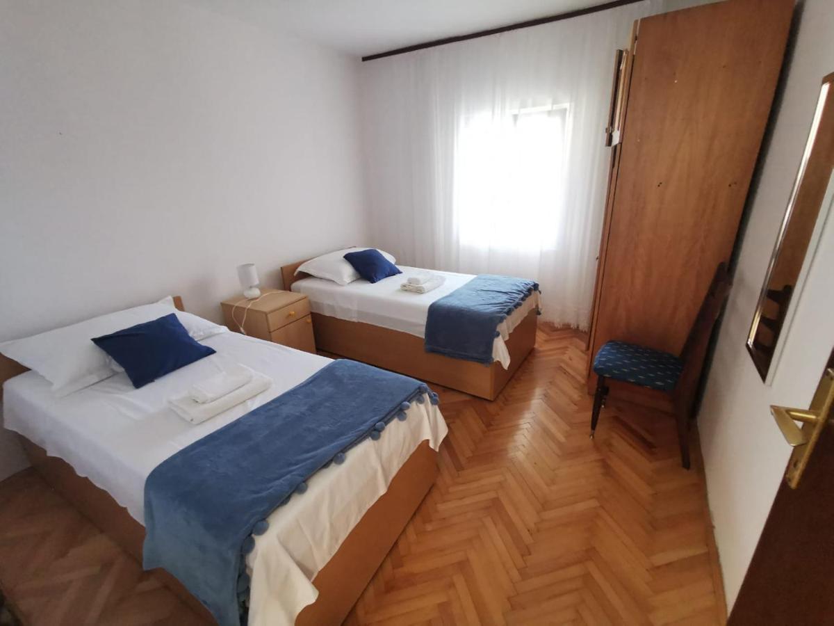 Apartment Ana Kaštel Sućurac Bagian luar foto