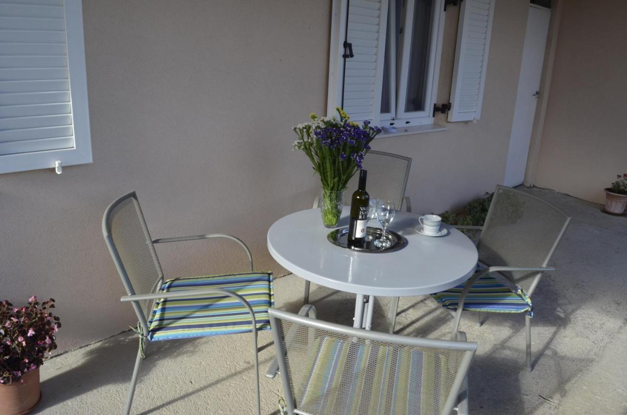 Apartment Ana Kaštel Sućurac Bagian luar foto