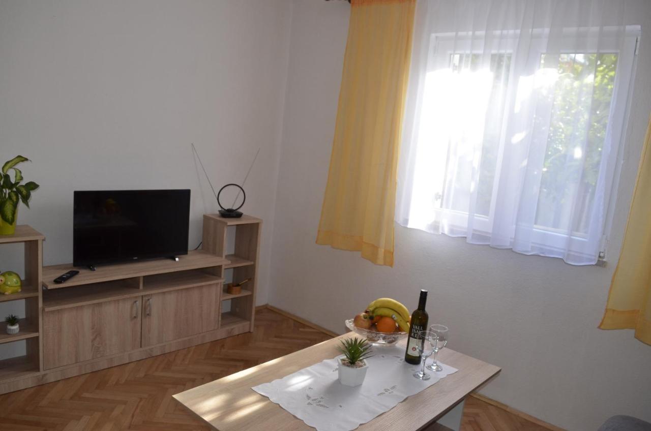 Apartment Ana Kaštel Sućurac Bagian luar foto