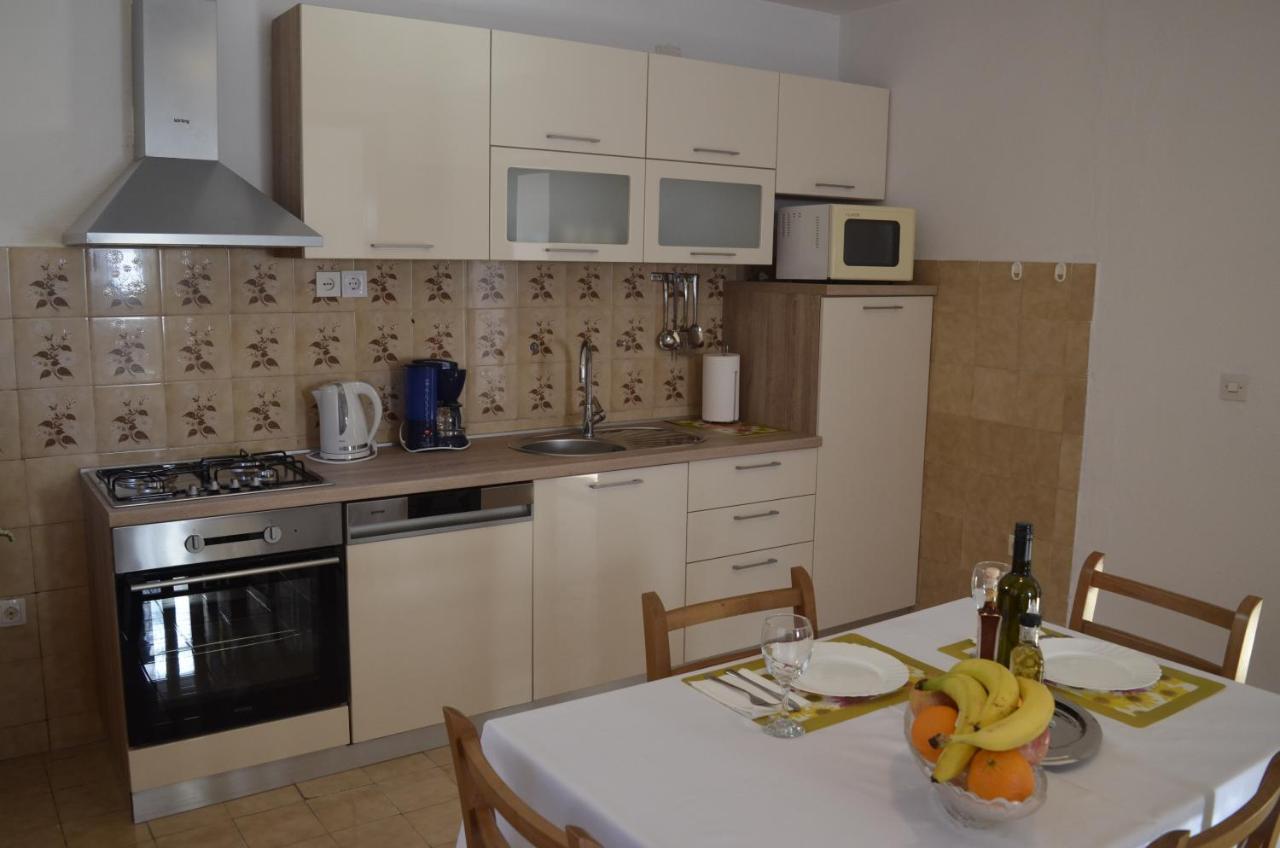 Apartment Ana Kaštel Sućurac Bagian luar foto