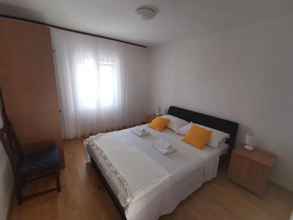 Apartment Ana Kaštel Sućurac Bagian luar foto