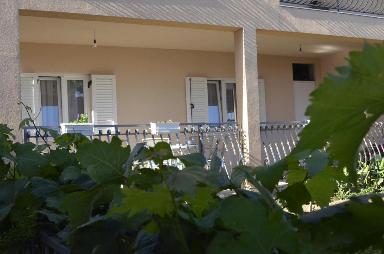 Apartment Ana Kaštel Sućurac Bagian luar foto