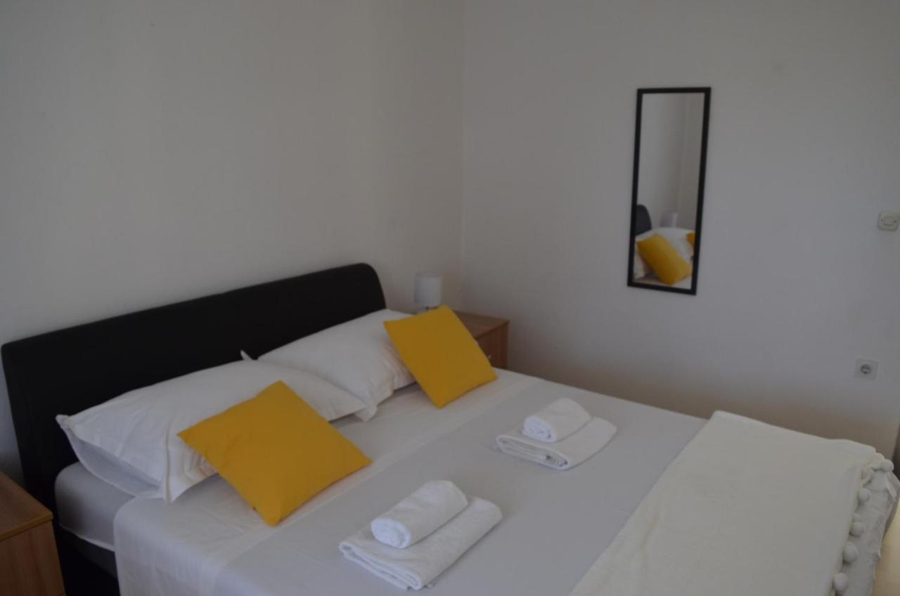 Apartment Ana Kaštel Sućurac Bagian luar foto
